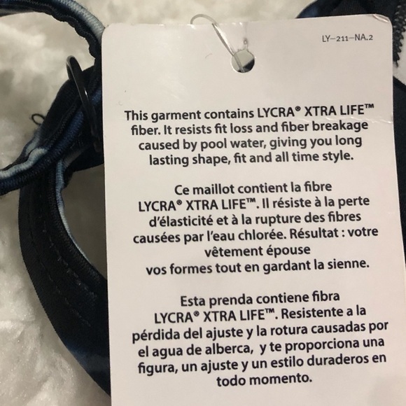 🆕 RVCA Crystalized adjustable triangle black blue bikini top - Picture 6 of 8